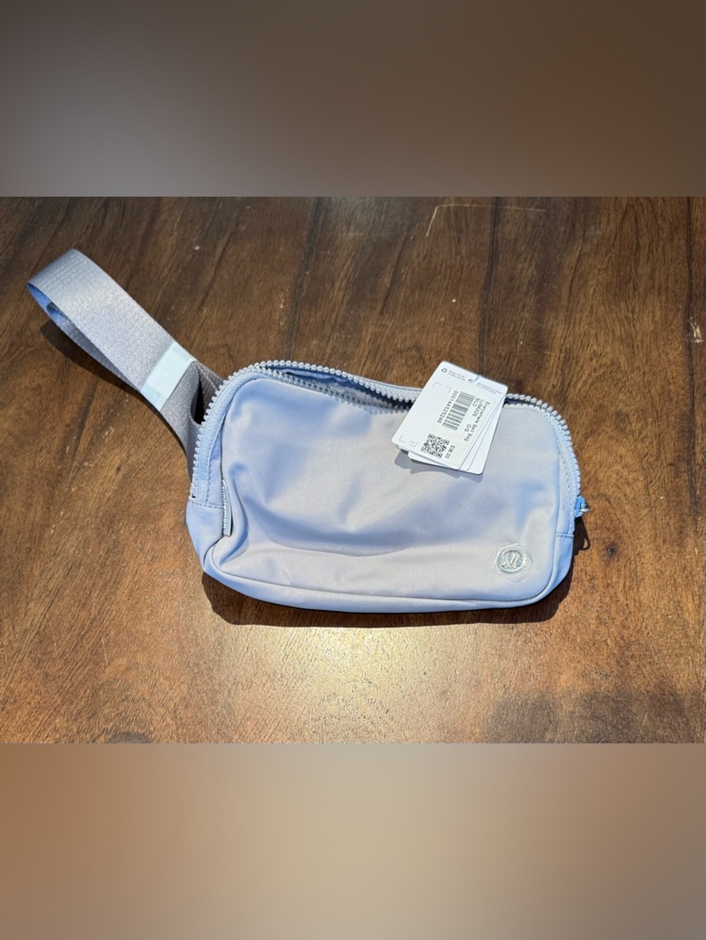 Lululemon NWT Light blue/ grey Crossbody Pouch - Picture 4 of 5
